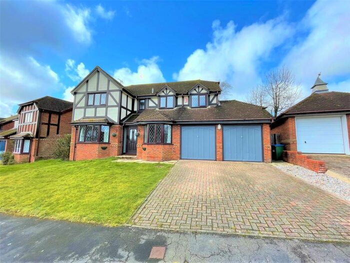 5 Bedroom Detached House For Sale In Farncombe Close, Wivelsfield Green, RH17