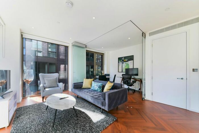 2 Bedroom Flat To Rent In Capital Building, Embassy Gardens, London, SW11