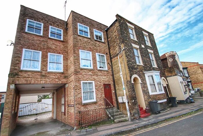 1 Bedroom Flat To Rent In Charlotte Place, Margate, CT9