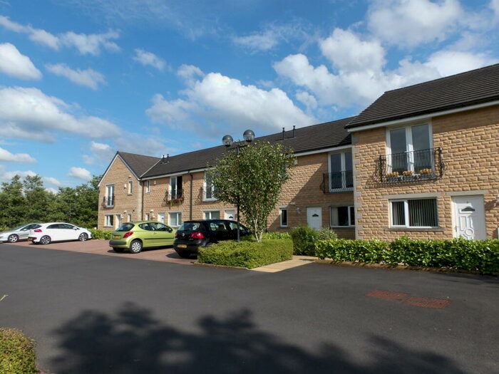 2 Bedroom Apartment To Rent In Paddock Top Mews, BB8