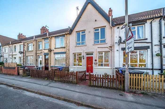 2 Bedroom Terraced House For Sale In Denison Road, Selby, YO8