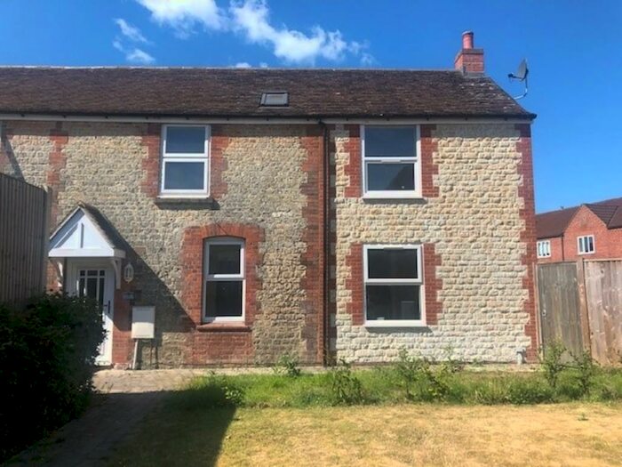 3 Bedroom Semi-Detached House To Rent In Newport Gardens, Warminster, BA12