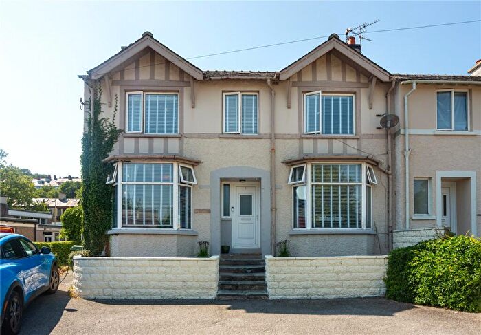 4 Bedroom End Of Terrace House For Sale In Beach Road, Bangor, Gwynedd, LL57