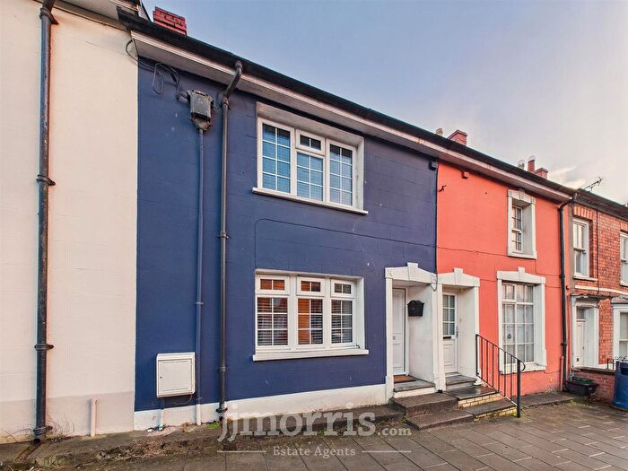 3 Bedroom Terraced House For Sale In North Road, Cardigan, SA43