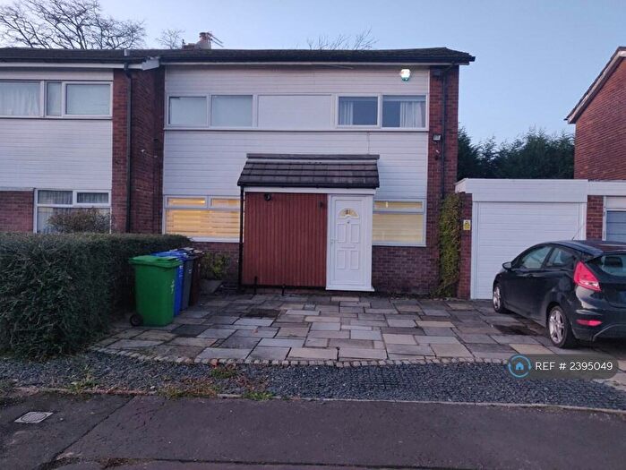 3 Bedroom Semi-Detached House To Rent In Sale, Sale, M33
