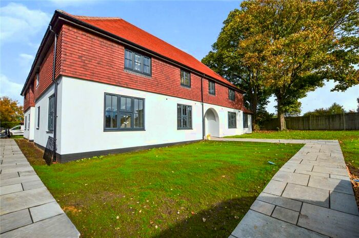 2 Bedroom Apartment To Rent In Redpender Place, Milkingpen Lane, Old Basing, RG24