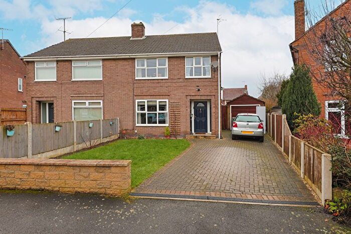 3 Bedroom Semi Detached House For Sale In Welwyn Close, Brampton, Chesterfield, S40