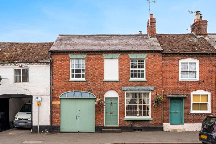 3 Bedroom Terraced House For Sale In High Street, Pershore, WR10