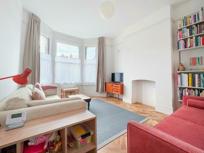 2 Bedroom Flat For Sale In Chevening Road, Queens Park, NW6