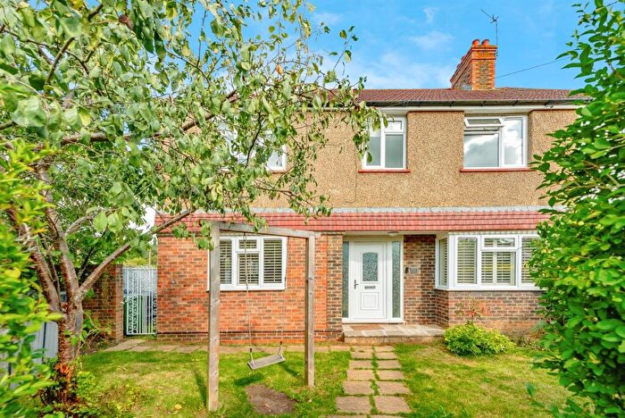 4 Bedroom Semi-Detached House For Sale In Emlyn Road, Redhill, RH1