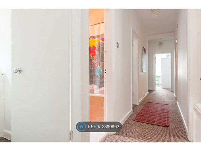 5 Bedroom Flat To Rent In Ealing, London, W5