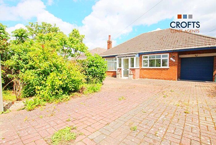 2 Bedroom Detached Bungalow For Sale In Cravens Lane, Habrough, DN40