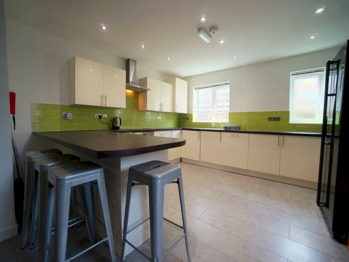 5 Bedroom House To Rent In Trem Elidir, Bangor, Gwynedd, LL57