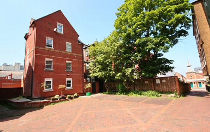 1 Bedroom Apartment To Rent In Quakers Court, North Street, Guildford, Surrey, GU1