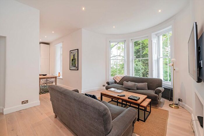 2 Bedroom Flat To Rent In Ladbroke Grove, Holland Park, W11