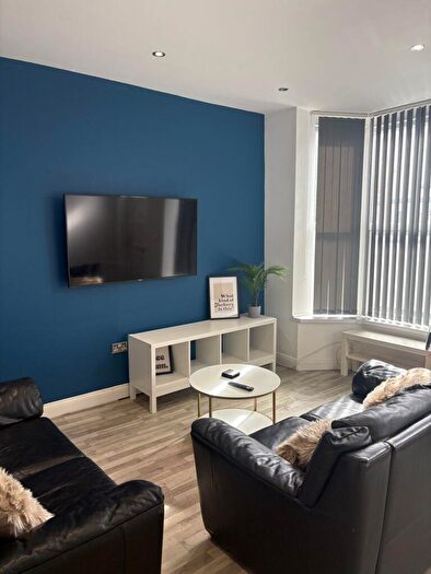 4 Bedroom House To Rent In Edmund Road, Sheffield, S2