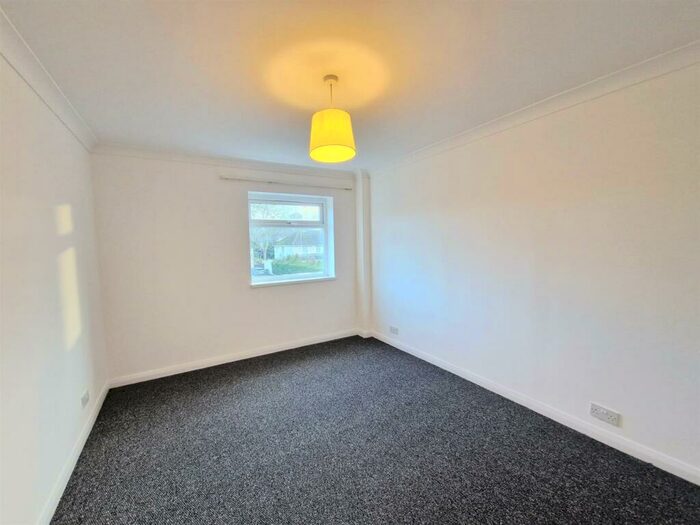 1 Bedroom Flat To Rent In Bromford Court, Northfield, B31