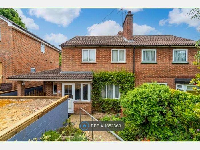 2 Bedroom Semi-Detached House To Rent In Elizabeth Avenue, Amersham, HP6