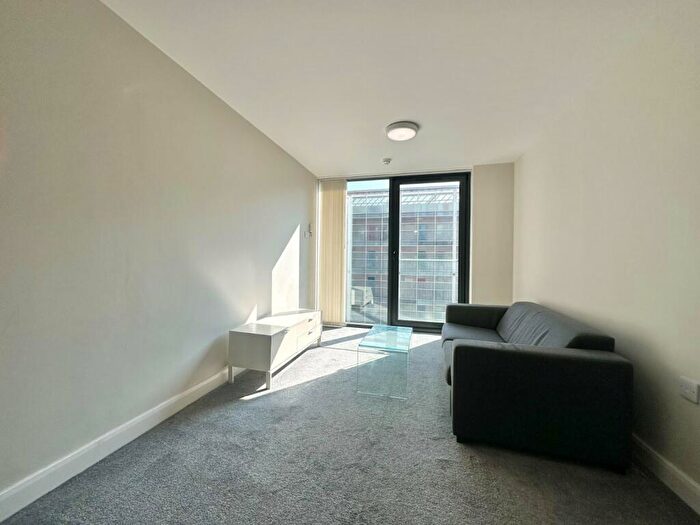 1 Bedroom Flat To Rent In Skinner Lane, Leeds, West Yorkshire, Uk, LS7