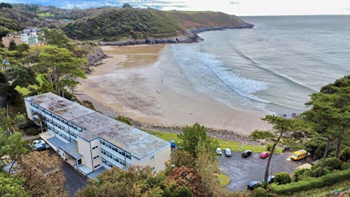 1 Bedroom Flat For Sale In Caswell Bay, Swansea, City And County Of Swansea., SA3