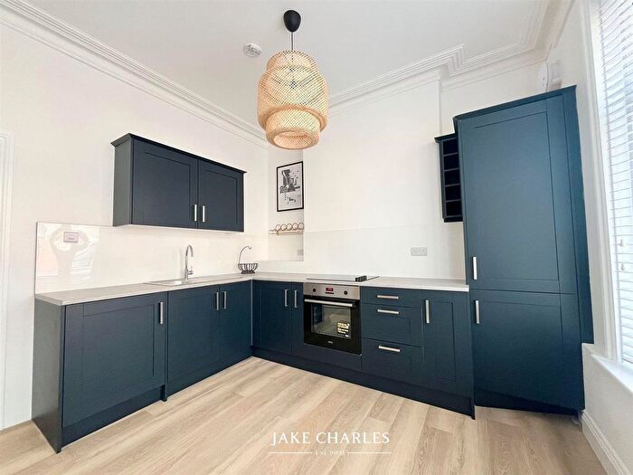 1 Bedroom Flat To Rent In High Street, Hornsey, London, N8