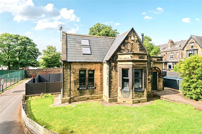 3 Bedroom Detached House For Sale In Westroyd Lodge, New Street, Farsley, Pudsey, West Yorkshire, LS28