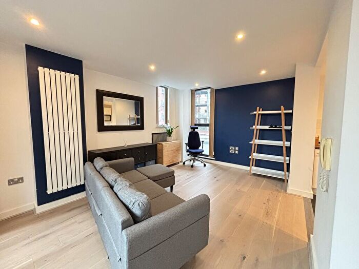 2 Bedroom Apartment To Rent In Hill Quays (Lo), Jordan Street, M15