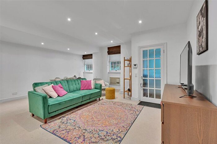 2 Bedroom Apartment For Sale In South Lodge, Circus Road, St John's Wood, London, NW8