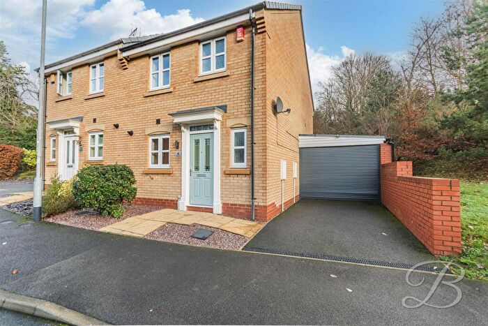 2 Bedroom Semi Detached House To Rent In Regal Drive, Mansfield, NG18
