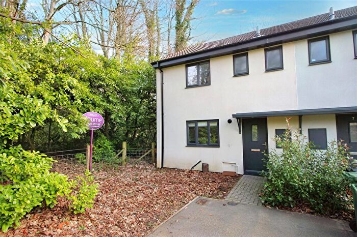 2 Bedroom End Of Terrace House To Rent In St. Lucia Park, Bordon, Hampshire, GU35