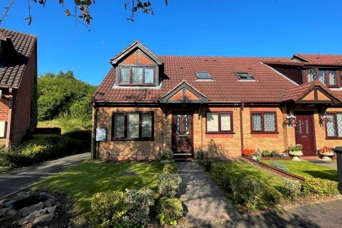 1 Bedroom Property To Rent In Ambleside Close, Bilston, WV14