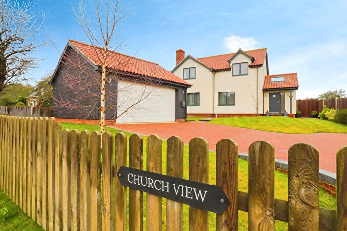 4 Bedroom Detached House For Sale In The Street, South Lopham, Diss, IP22