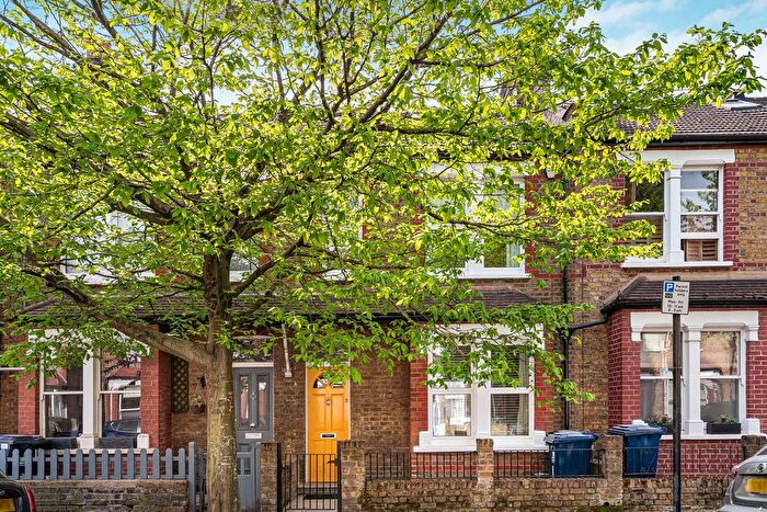 3 Bedroom Terraced House For Sale In Salisbury Road, Northfields, Ealing, W13