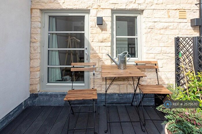 1 Bedroom Flat To Rent In High Street, Chipping Norton, OX7