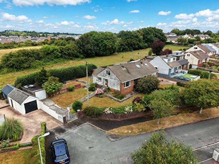 3 Bedroom Semi-Detached House For Sale In Pwll Evan Ddu, Coity, CF35