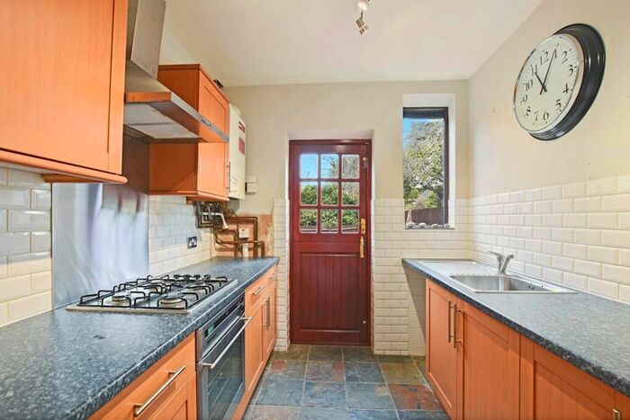 3 Bedroom End Of Terrace House For Sale In Lewis Avenue, London, E17