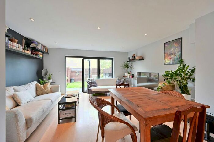 3 Bedroom Terraced House To Rent In All Saints Road, South Wimbledon, London, SW19