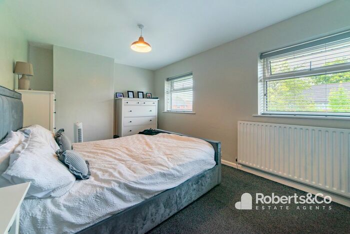 2 Bedroom Semi-Detached House For Sale In Parrock Close, Penwortham, Preston, PR1