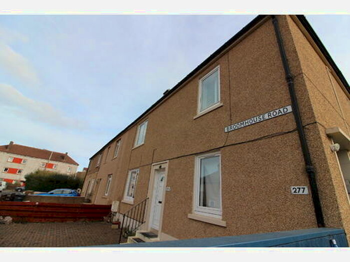 3 Bedroom Flat To Rent In Broomhouse Road, Edinburgh, EH11