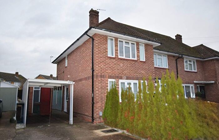 2 Bedroom Maisonette For Sale In Collier Close, Epsom, KT19
