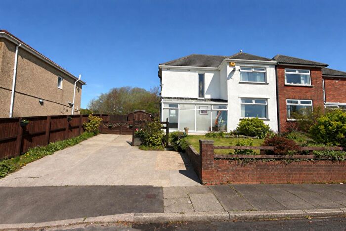 3 Bedroom Semi Detached House For Sale In Hurst Grove, Aberdare, CF44