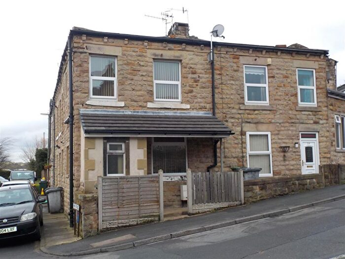 2 Bedroom Cottage To Rent In Mill Lane, Hanging Heaton, Batley, WF17