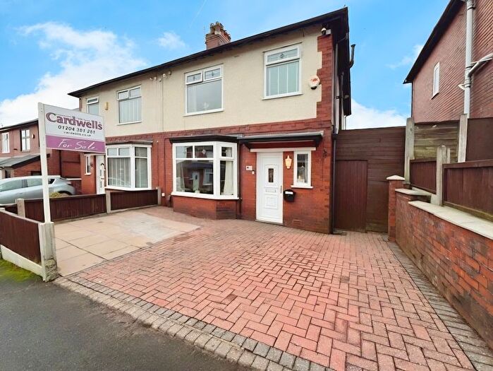 3 Bedroom Semi-Detached House For Sale In Barcroft Road, Smithills, BL1