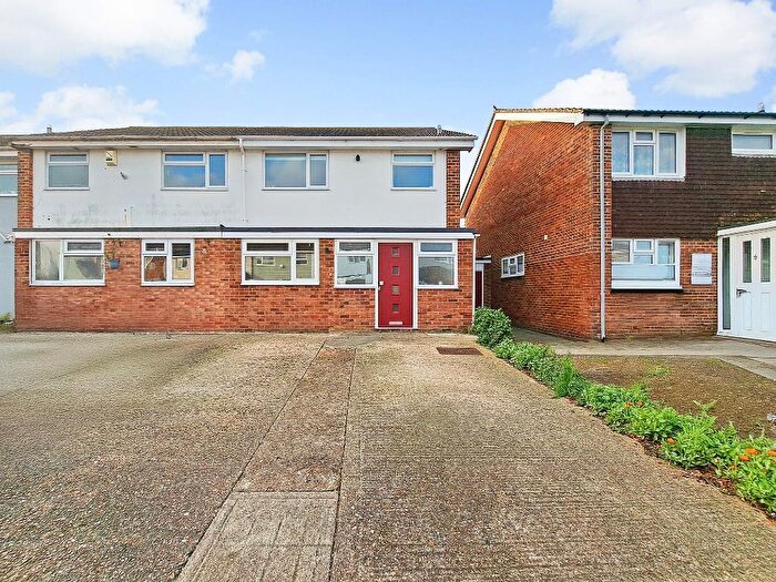 3 Bedroom End Of Terrace House For Sale In Links Road, Deal, Kent, CT14