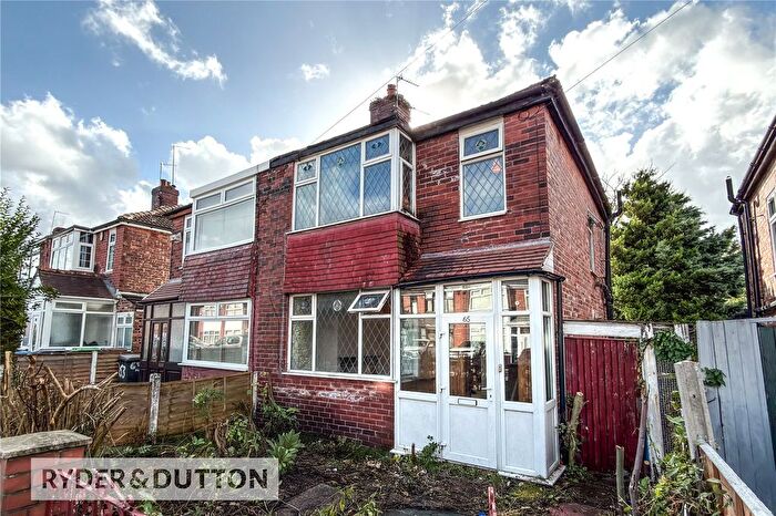 3 Bedroom Semi-Detached House For Sale In Welbeck Avenue, Chadderton, Oldham, Greater Manchester, OL9