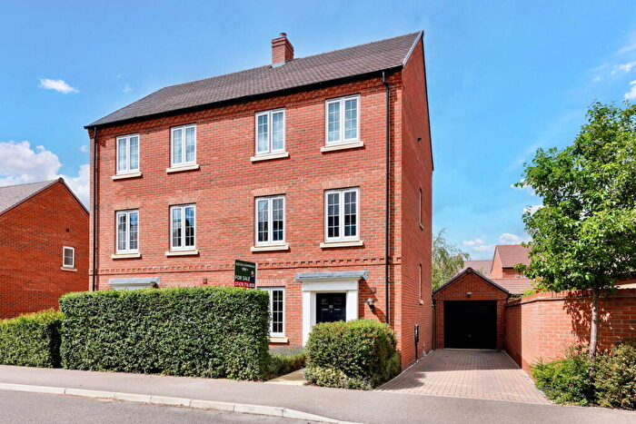 4 Bedroom Semi-Detached House For Sale In Lancaster Road, Brampton, Cambridgeshire, PE28