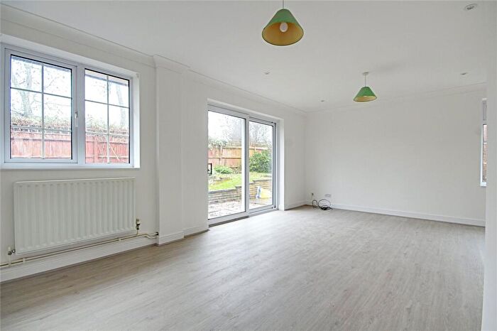 2 Bedroom Bungalow To Rent In Elderbek Close, Cheshunt, Waltham Cross, Hertfordshire, EN7