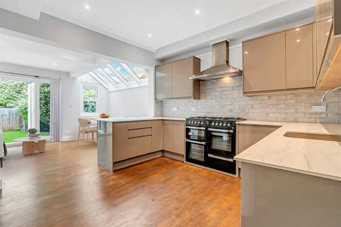 3 Bedroom Property To Rent In Stuart Road, London, SW19