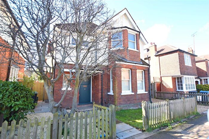 4 Bedroom Detached House To Rent In Glenbuck Road, Surbiton, KT6