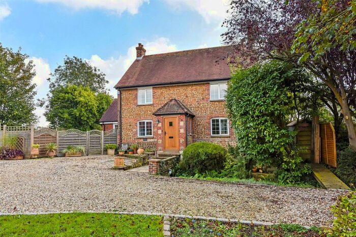3 Bedroom Detached House For Sale In Pagham Road, Nyetimber, Pagham, West Sussex PO21